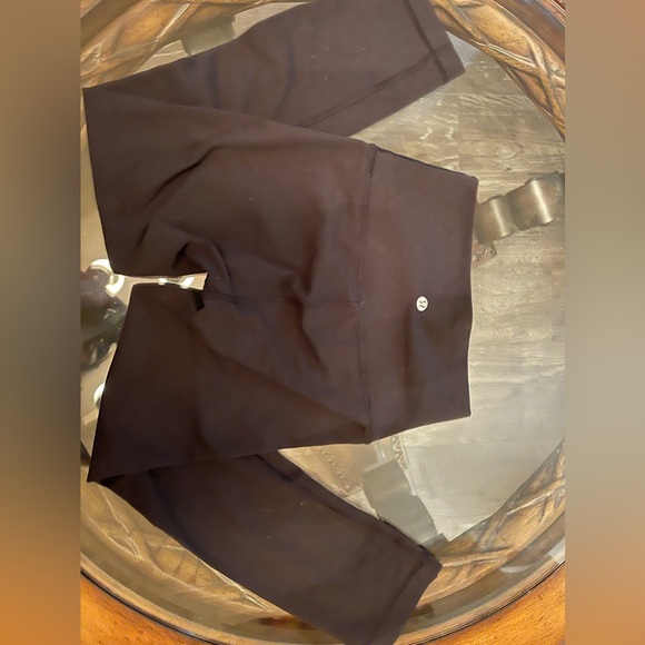 Lululemon Wunder Under Crop Black Leggings Wmn Size 2 - Picture 3 of 4